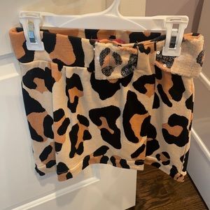 Isaac Mizrahi girls knit skirt size M NWT